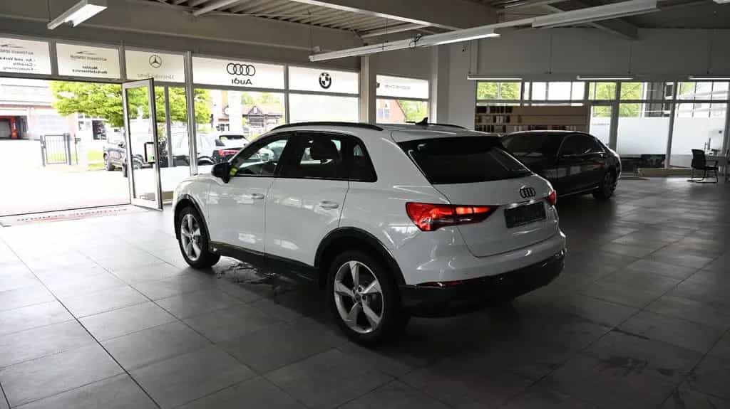Audi Q3 35 TDI advanced /KLIMA/1.HAND/NAVI/KAMERA 08/2022-photo-2