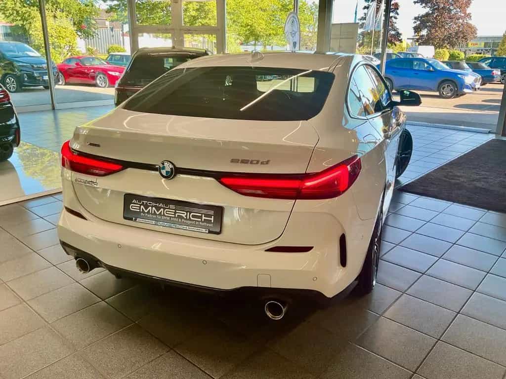 BMW 220 d xDrive Gran Coupe M Sport AHK Panorama Kam 08/2022-photo-4