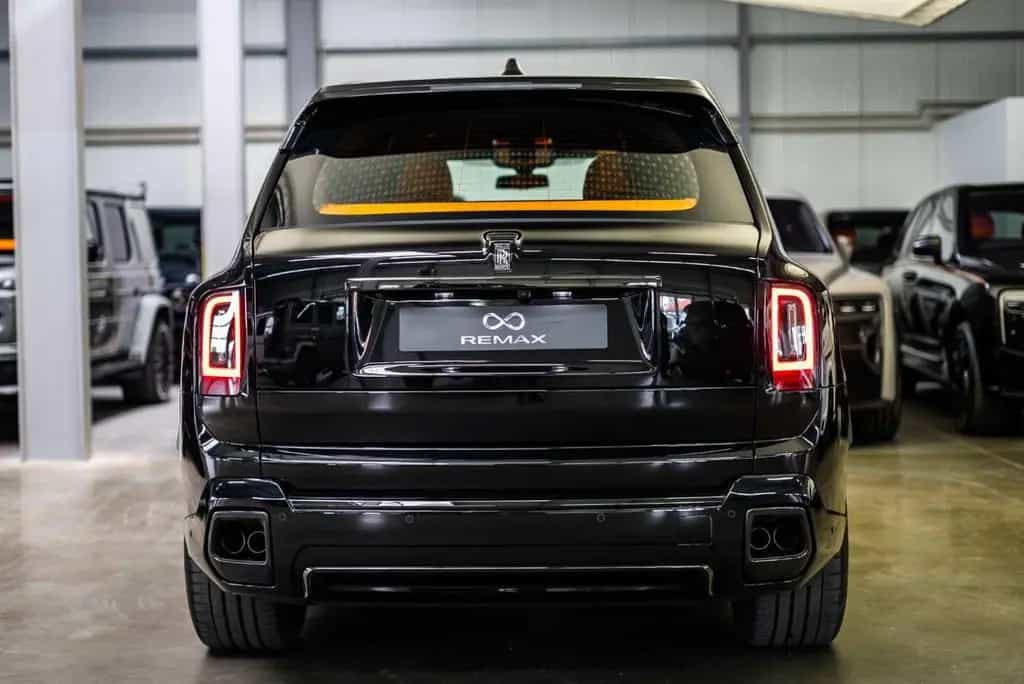 Rolls-Royce Cullinan Black Badge / PROD. 2026 / 4 Seats null-photo-11
