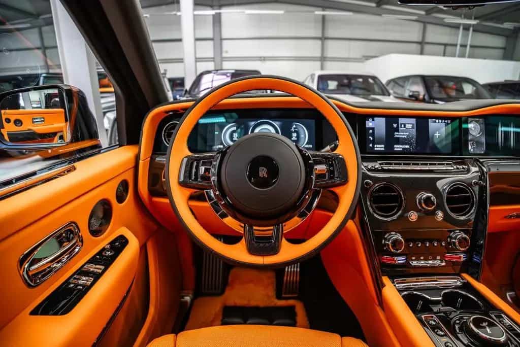 Rolls-Royce Cullinan Black Badge / PROD. 2026 / 4 Seats null-photo-13