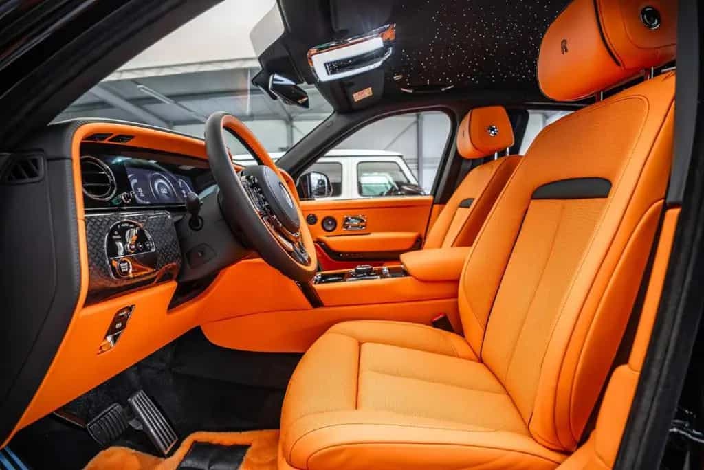 Rolls-Royce Cullinan Black Badge / PROD. 2026 / 4 Seats null-photo-16