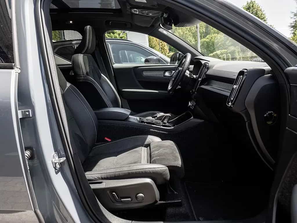 Volvo XC40 T3 R Design 03/2021-photo-1