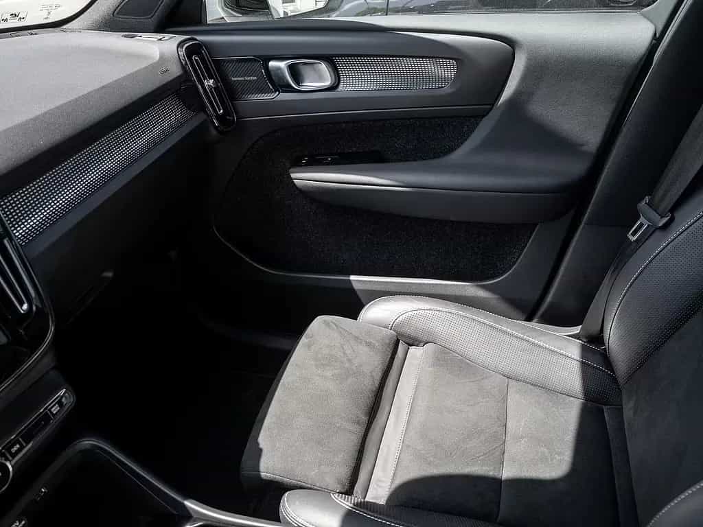 Volvo XC40 T3 R Design 03/2021-photo-19