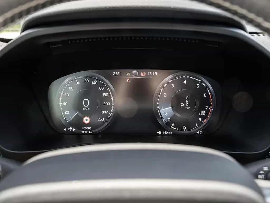 Volvo XC40 T3 R Design 03/2021-photo-20