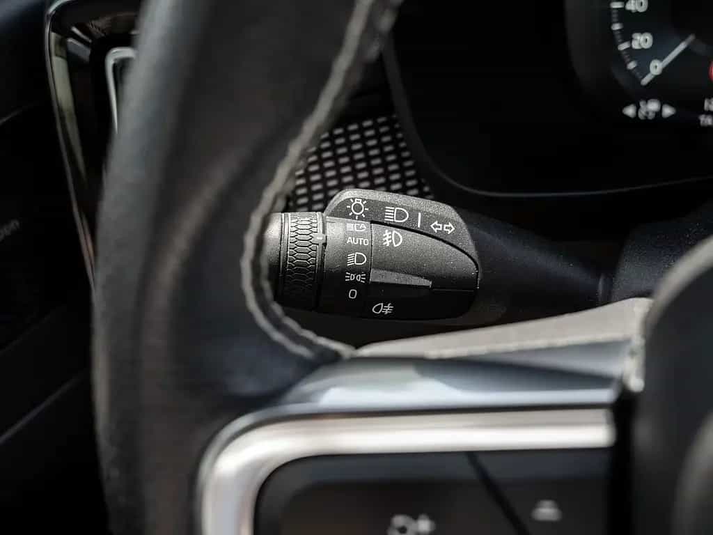 Volvo XC40 T3 R Design 03/2021-photo-21