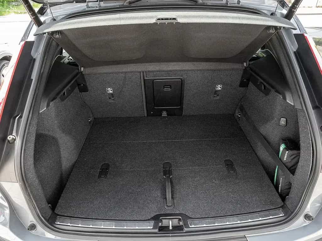 Volvo XC40 T3 R Design 03/2021-photo-25