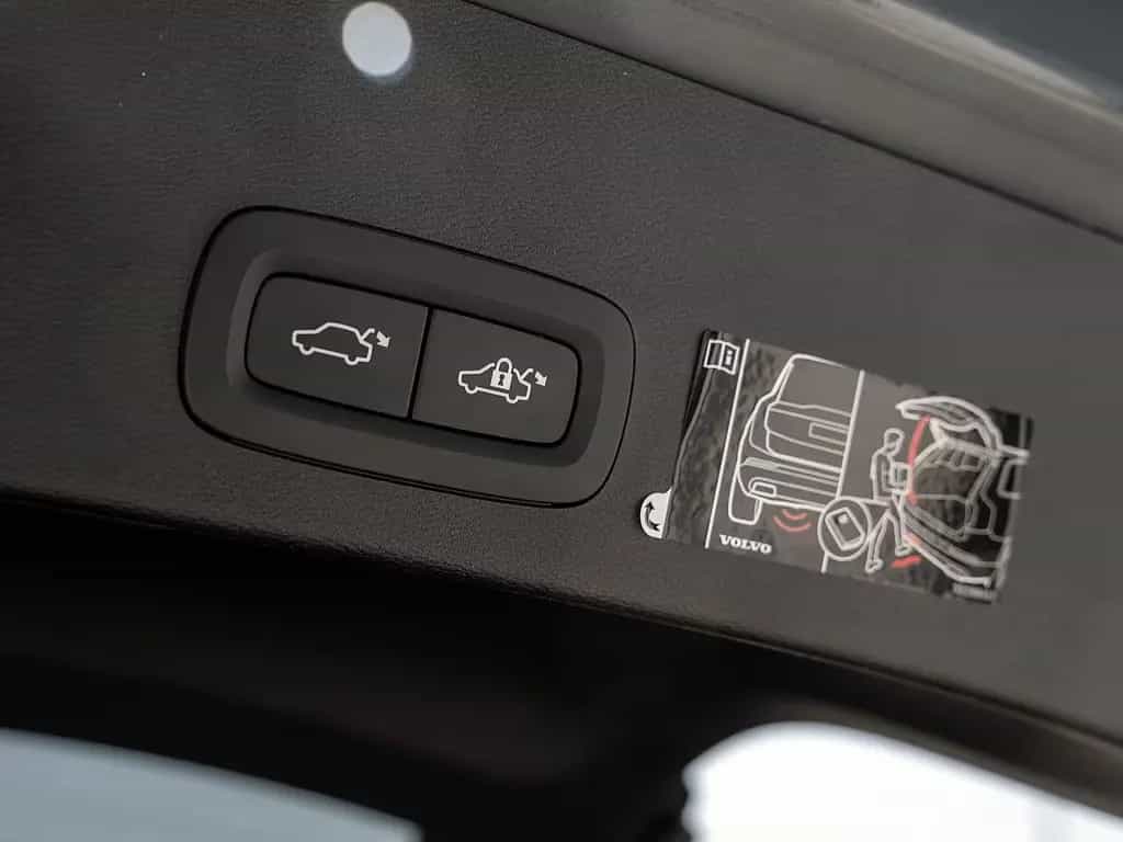 Volvo XC40 T3 R Design 03/2021-photo-27