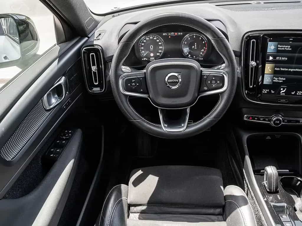 Volvo XC40 T3 R Design 03/2021-photo-8
