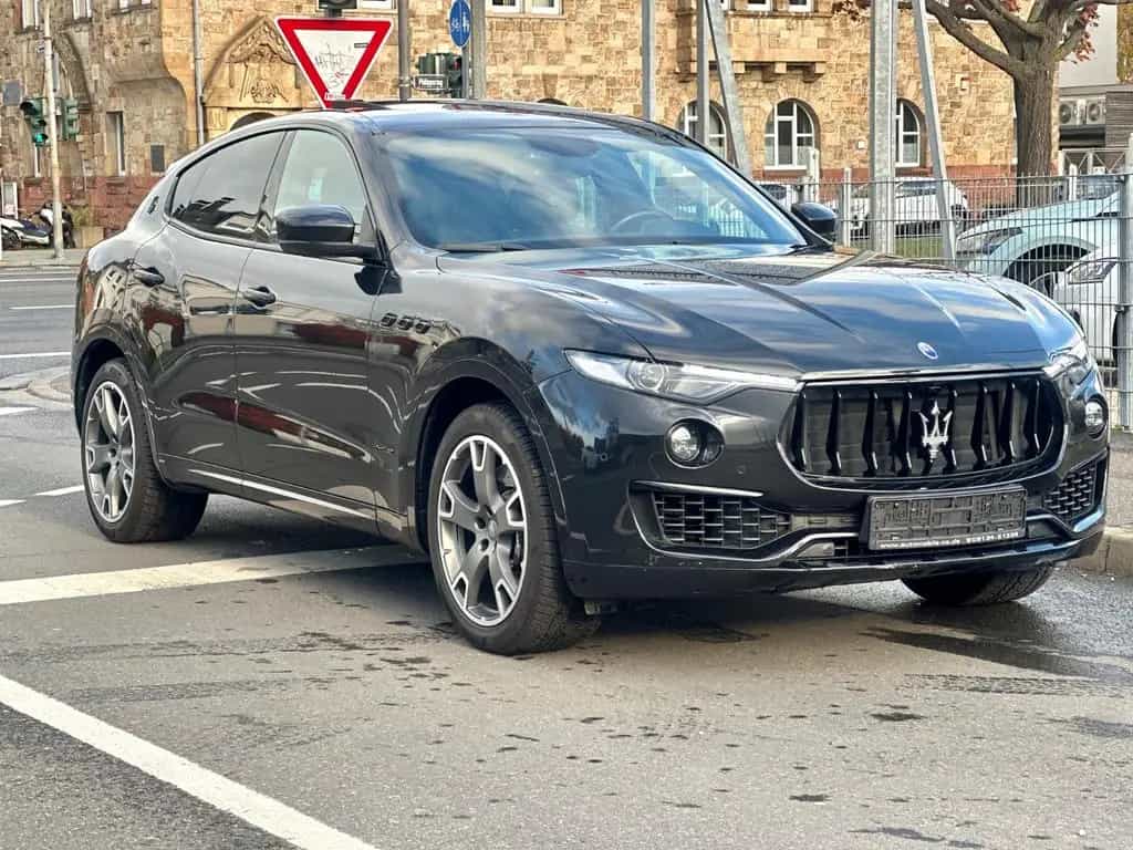 Maserati Levante GRANLUSSO Q4*SEHR GEPFLEGT+PANORAMA* 02/2019-photo-0