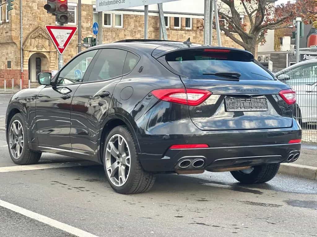 Maserati Levante GRANLUSSO Q4*SEHR GEPFLEGT+PANORAMA* 02/2019-photo-1