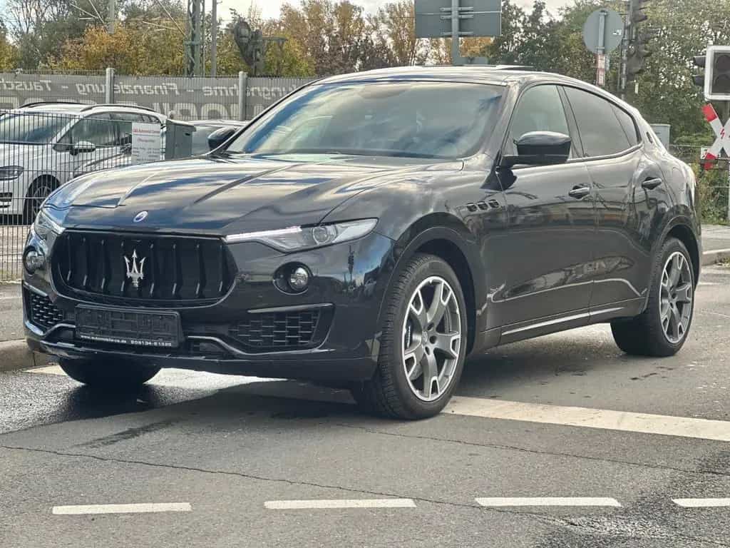Maserati Levante GRANLUSSO Q4*SEHR GEPFLEGT+PANORAMA* 02/2019-photo-3