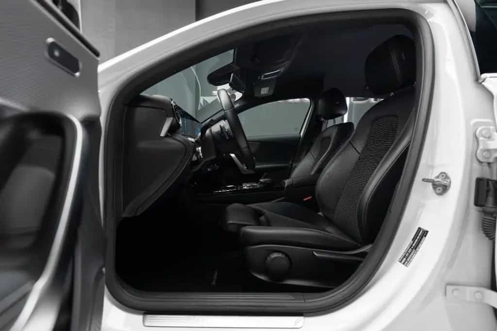 Mercedes-Benz A 220 A A 220 10/2018-photo-13
