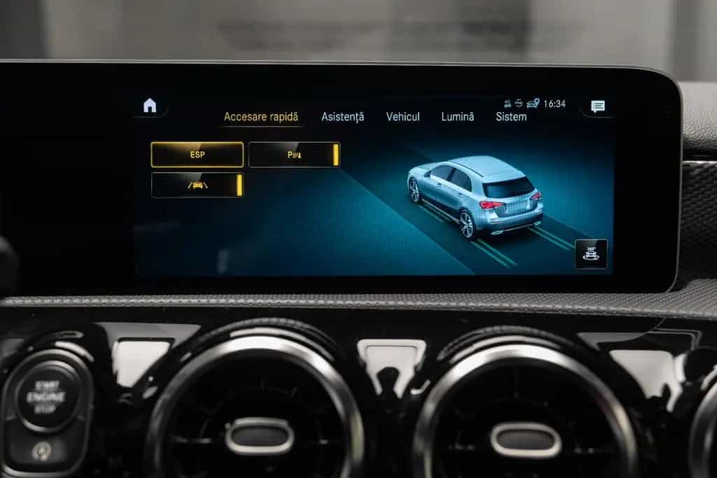 Mercedes-Benz A 220 A A 220 10/2018-photo-14