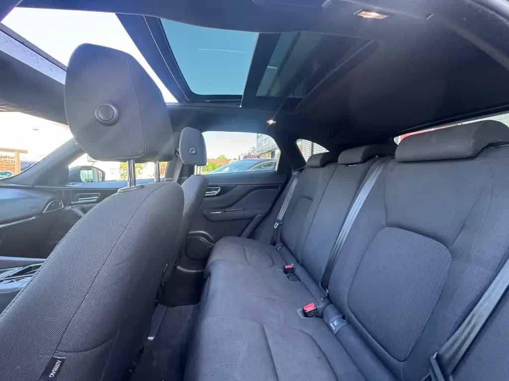 Jaguar F-Pace Pure AWD | LED | NAVI | CAM 01/2019-photo-16