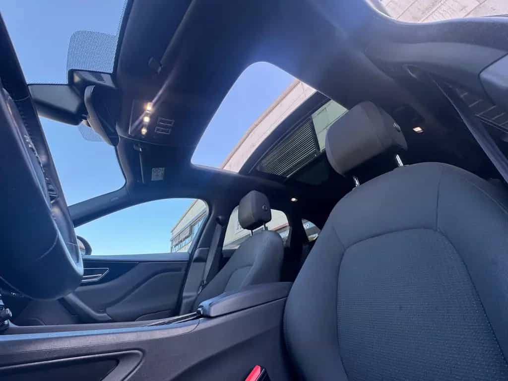 Jaguar F-Pace Pure AWD | LED | NAVI | CAM 01/2019-photo-17