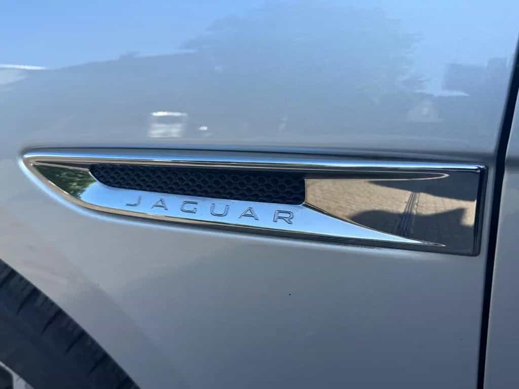 Jaguar F-Pace Pure AWD | LED | NAVI | CAM 01/2019-photo-19