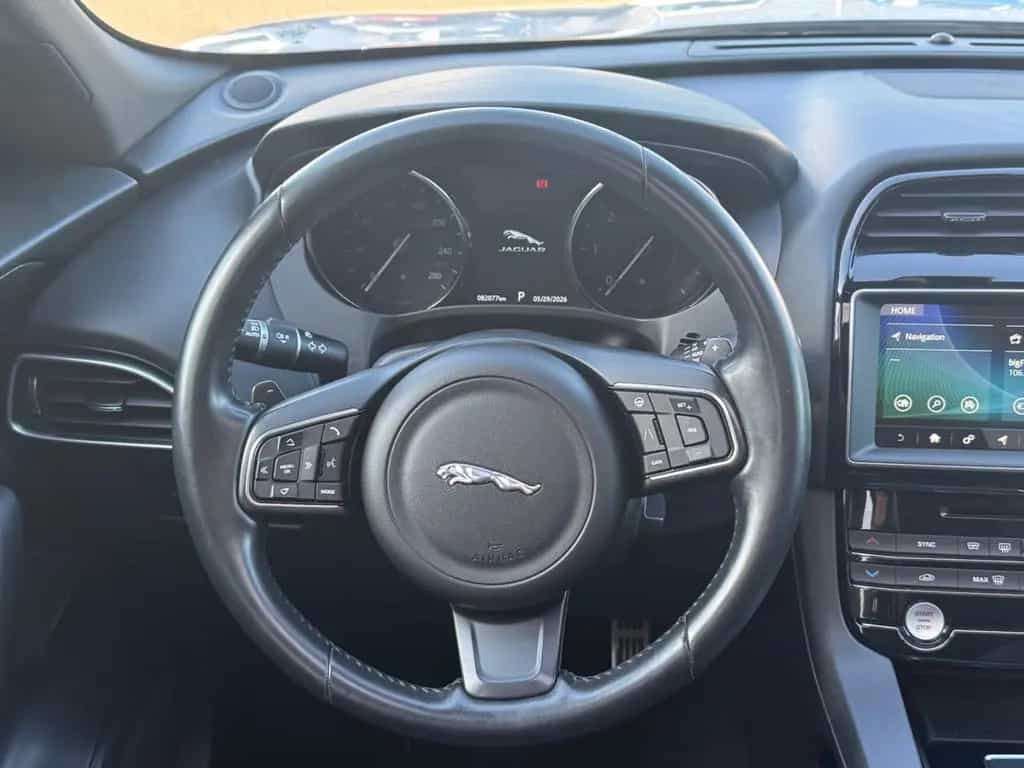 Jaguar F-Pace Pure AWD | LED | NAVI | CAM 01/2019-photo-8