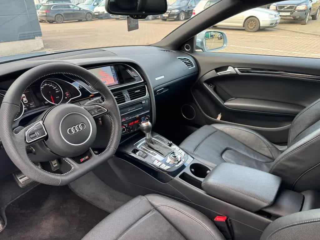 Audi RS5 Coupe 4.2 FSI quattro 02/2012-photo-13