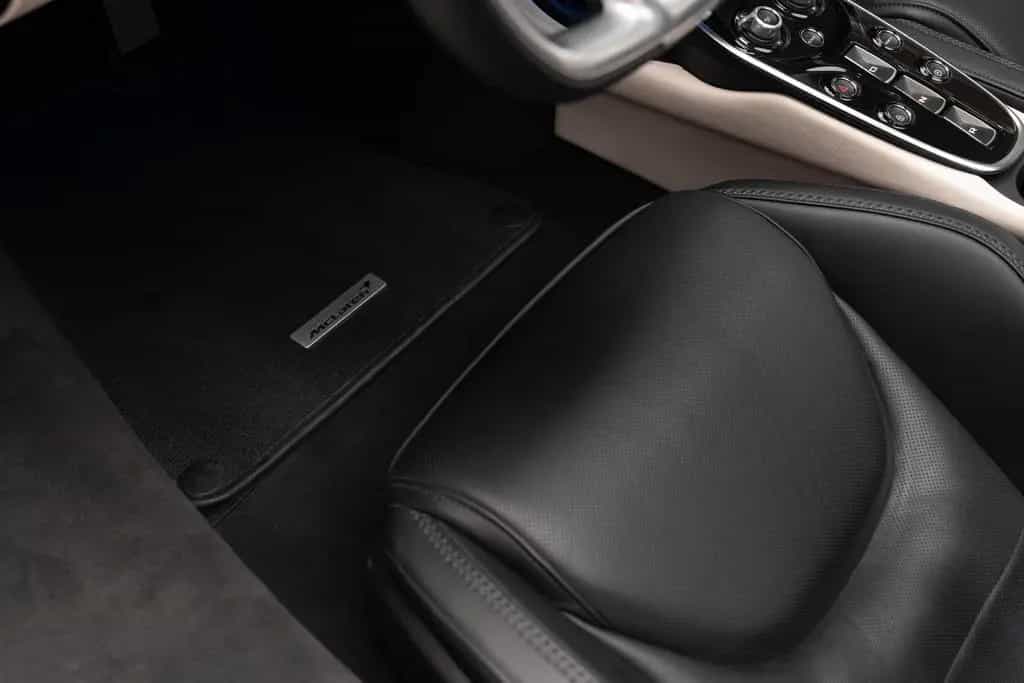 McLaren GT 04/2023-photo-24