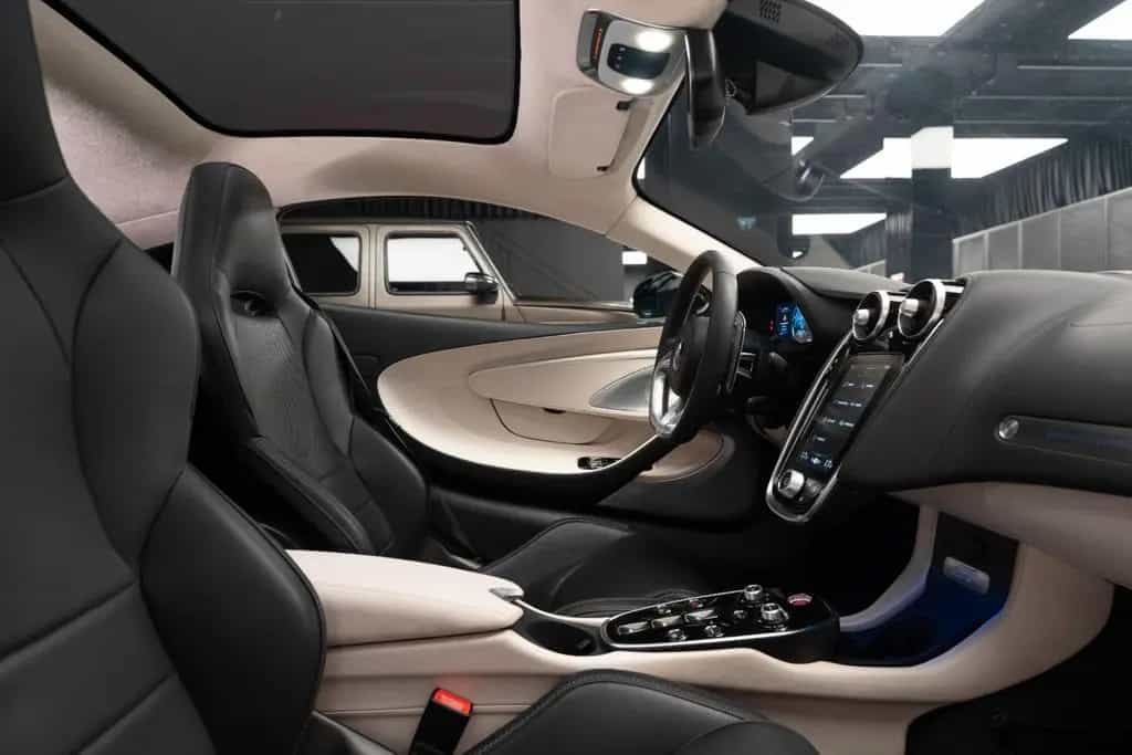 McLaren GT 04/2023-photo-26