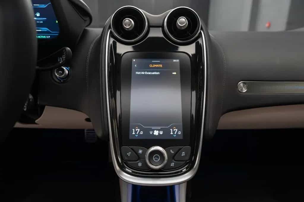 McLaren GT 04/2023-photo-36