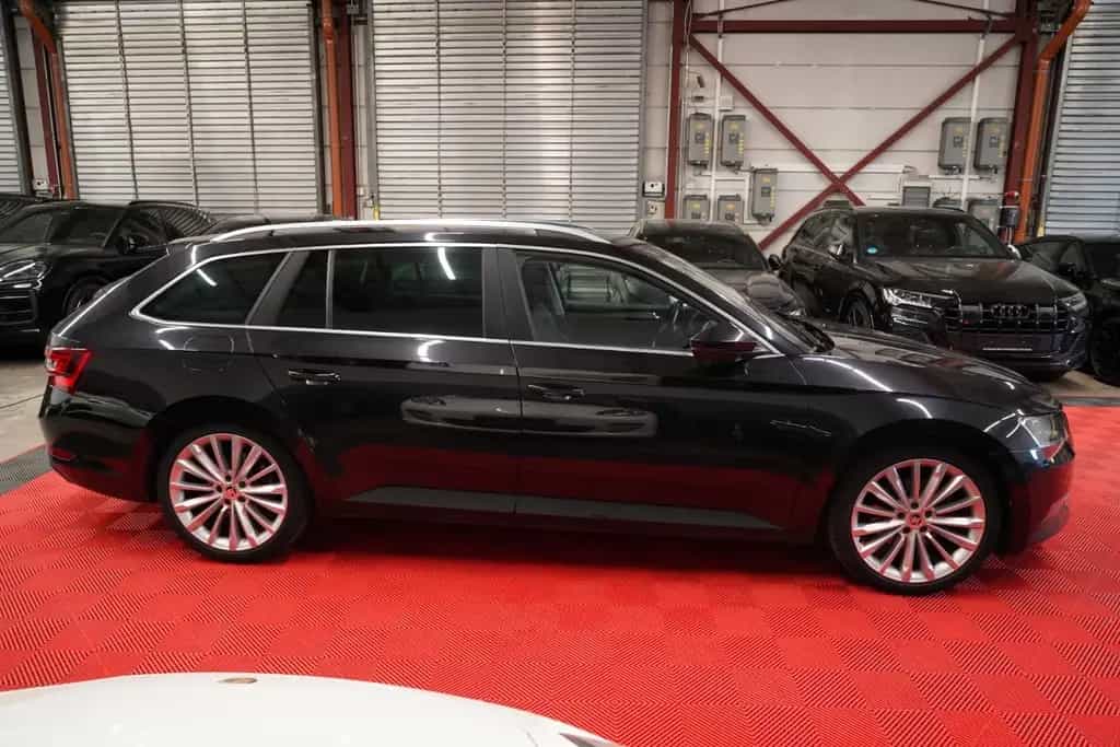 Skoda Superb 1.8 TSI Combi Style 2.Hand*Unfallfrei* 12/2016-photo-3