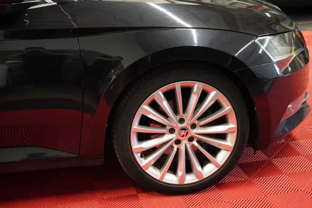 Skoda Superb 1.8 TSI Combi Style 2.Hand*Unfallfrei* 12/2016-photo-4