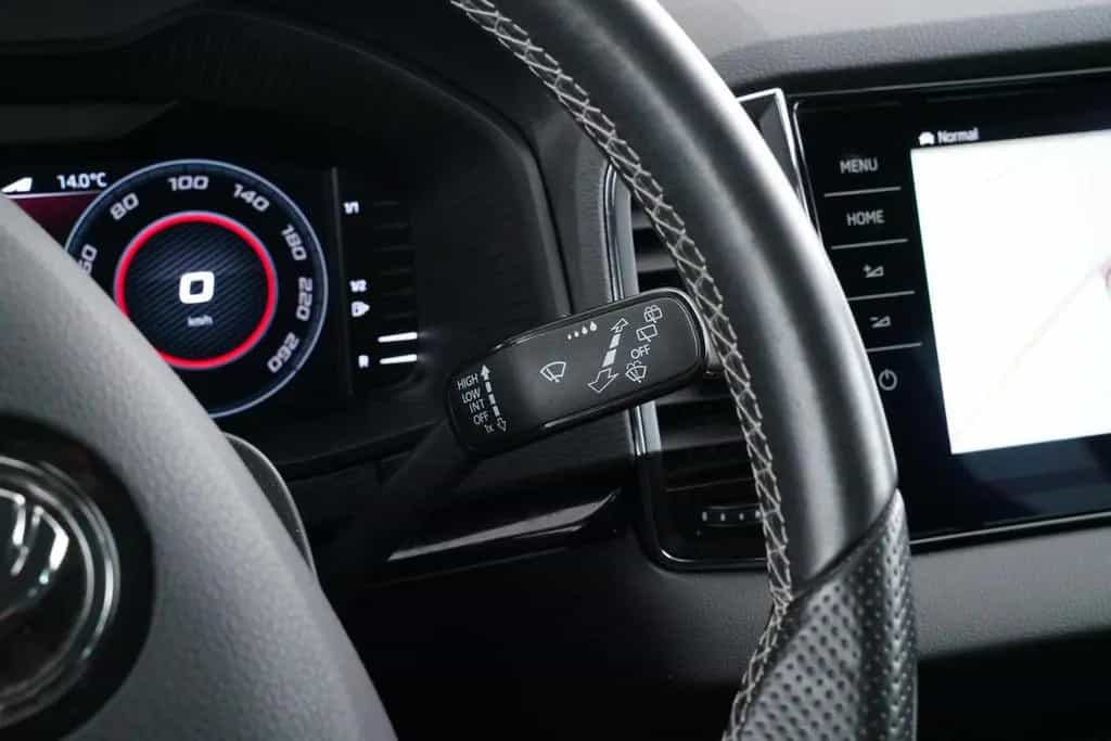 Skoda Karoq SPORTLINE 2.0TSI 4X4 DSG AHK-SCHWENKBARuvm 08/2020-photo-18