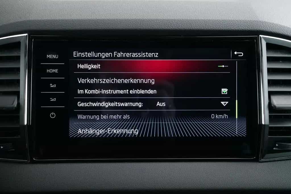 Skoda Karoq SPORTLINE 2.0TSI 4X4 DSG AHK-SCHWENKBARuvm 08/2020-photo-26