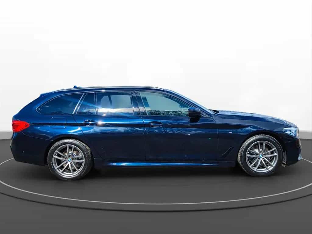 BMW 520 d M Sport **AHK**KAMERA**HiFi** 08/2019-photo-2