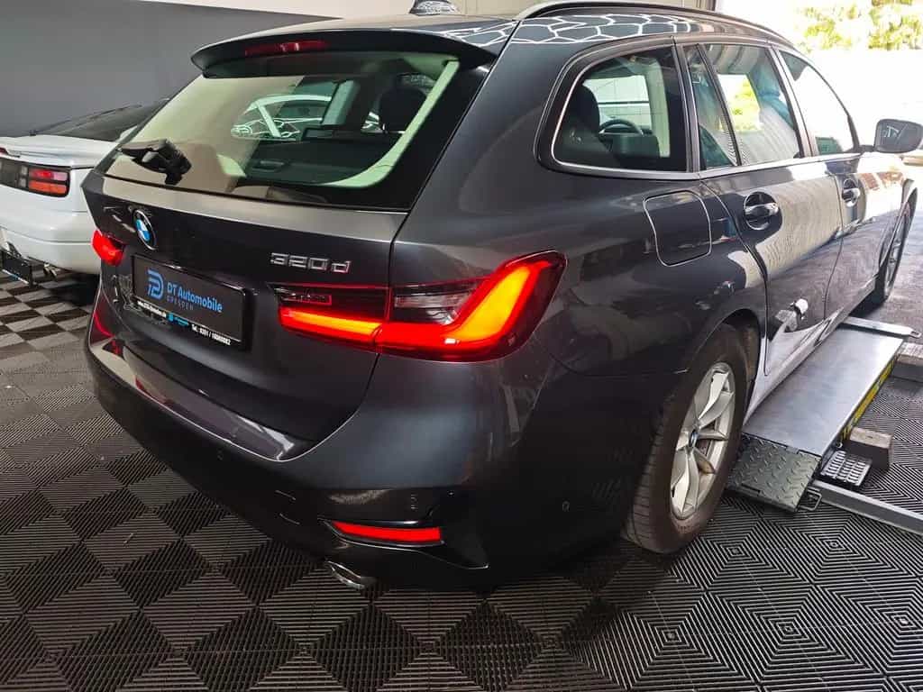 BMW 320 3er - 320 d Advantage*LED*NAVI*KAMERA*LIV... 02/2021-photo-2