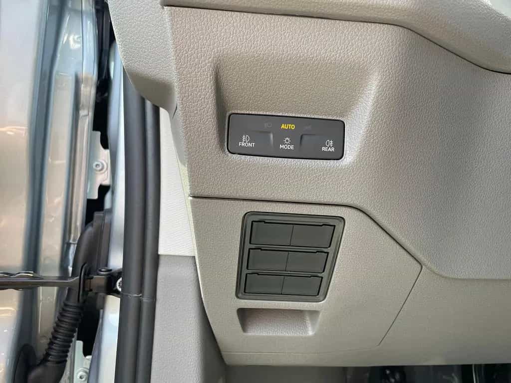 MAN TGE 3.180 L4H3 MIXTO 4x4 STANDHZ ACC LENKRADHZ 05/2026-photo-33