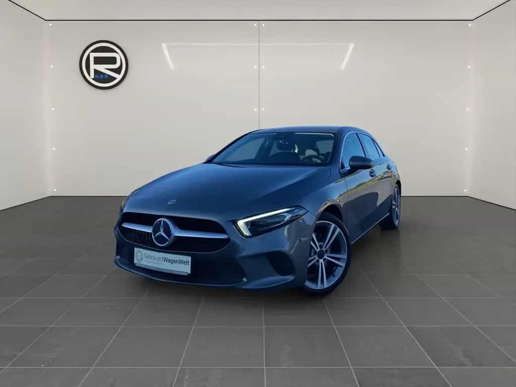 Mercedes-Benz A 250 Progressive *PDC SHZ* 10/2018-photo-1