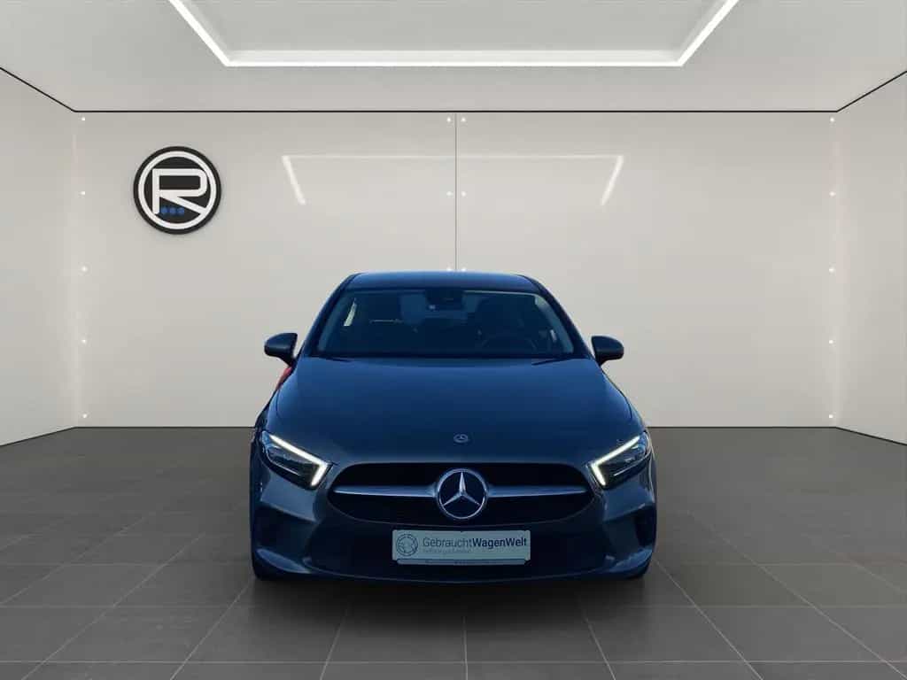 Mercedes-Benz A 250 Progressive *PDC SHZ* 10/2018-photo-4