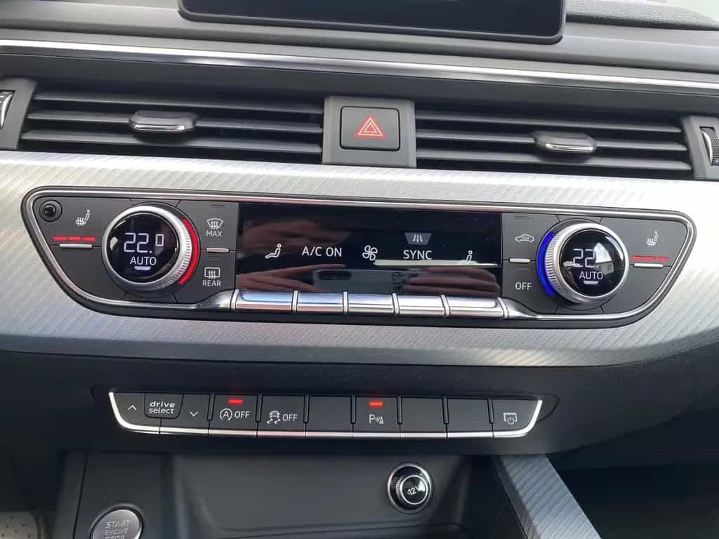 Audi A4 2.0 TFSI design ultra *AHK KAMERA SHZ* 04/2018-photo-14