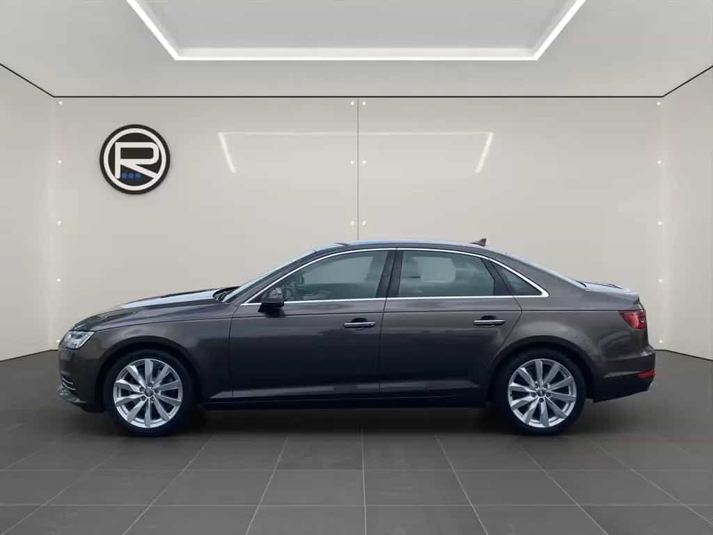 Audi A4 2.0 TFSI design ultra *AHK KAMERA SHZ* 04/2018-photo-2