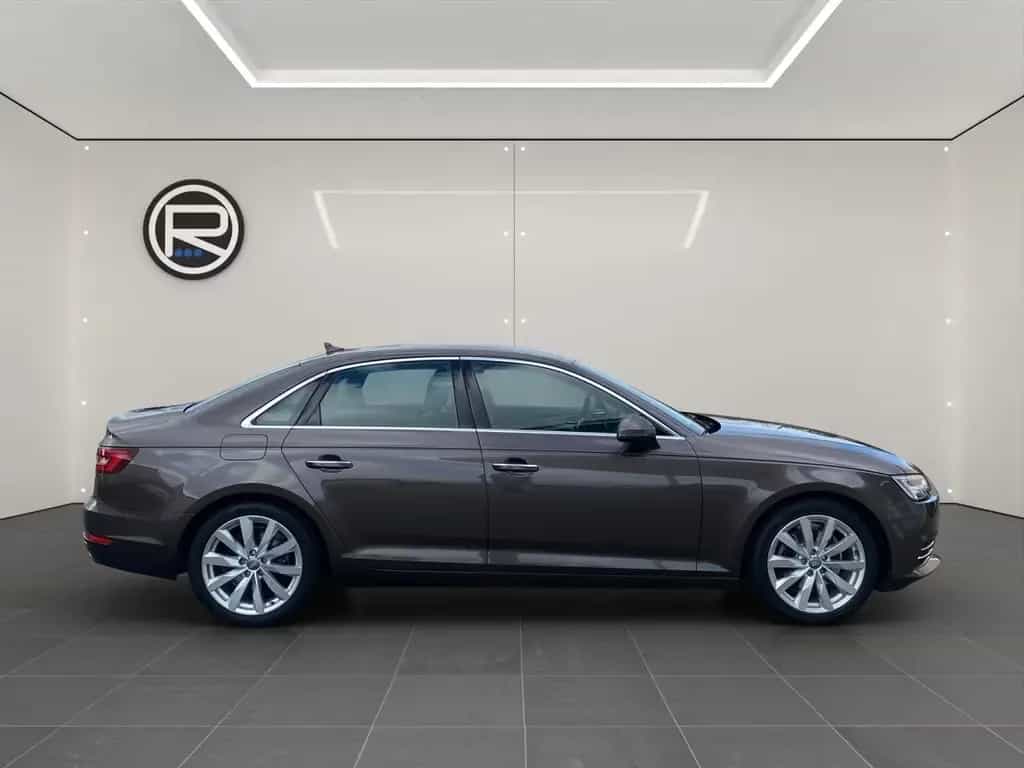 Audi A4 2.0 TFSI design ultra *AHK KAMERA SHZ* 04/2018-photo-3