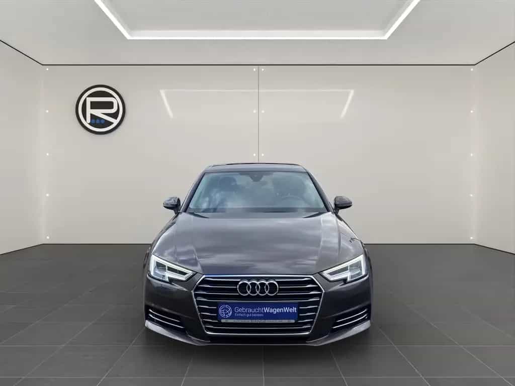 Audi A4 2.0 TFSI design ultra *AHK KAMERA SHZ* 04/2018-photo-4