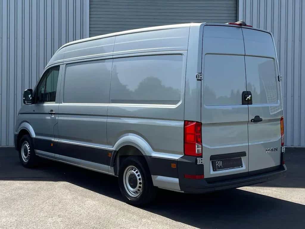 MAN TGE 3.180 L3H3 Kasten 4x4 NAVI LENKRADHZ DAB 09/2025-photo-7