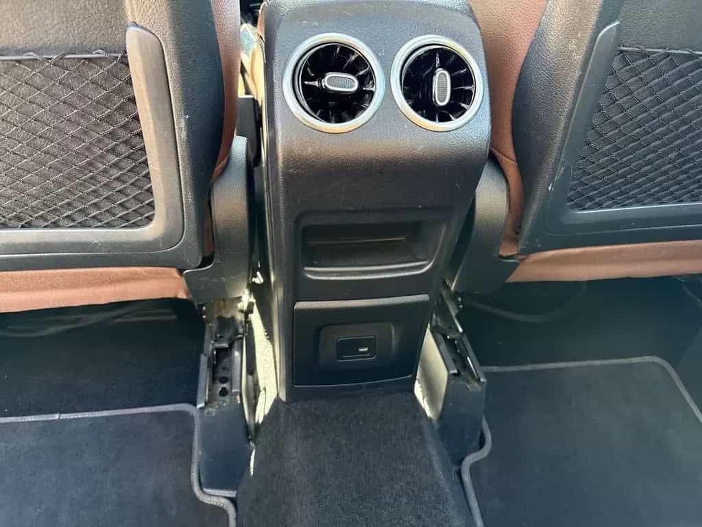 Mercedes-Benz GLA 200 8Fach PANO AHK ACC 03/2021-photo-12