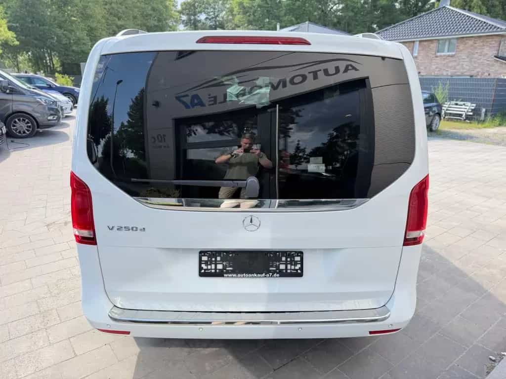Mercedes-Benz V 250 d lang 9G-TRONIC Edition *PANO/AHK* 02/2020-photo-4
