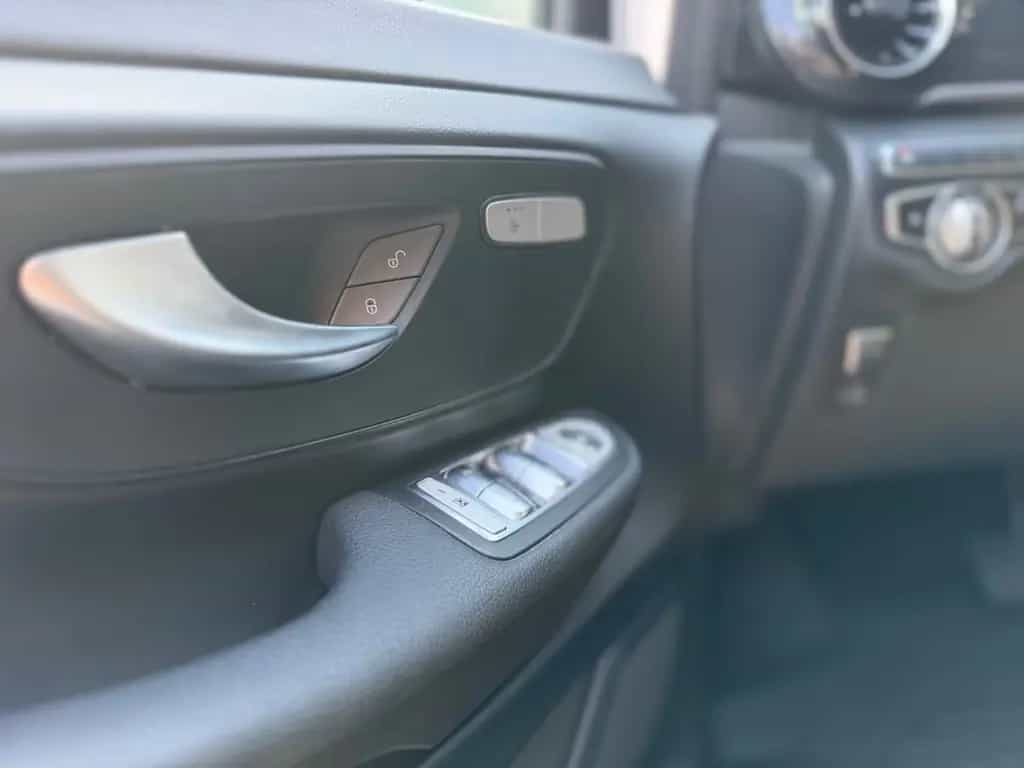 Mercedes-Benz V 250 d lang 9G-TRONIC Edition *PANO/AHK* 02/2020-photo-6