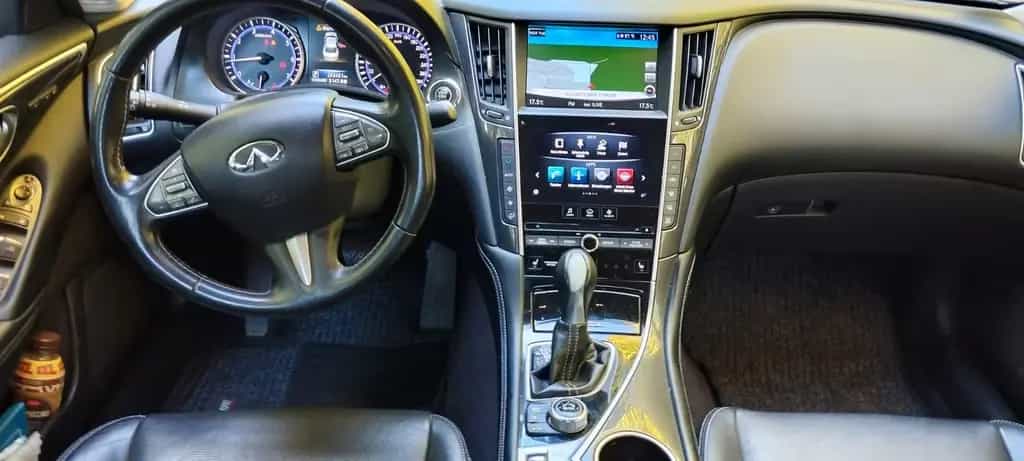 Infiniti Q50 2.2d Premium Executive Voll Leder LED Memory 12/2015-photo-10