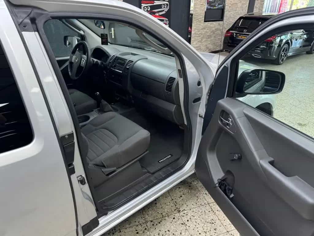 Nissan Navara Frontier 2.4 / Hardtop / Klima / LPG / 06/2005-photo-22