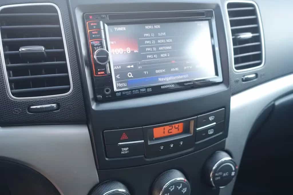 Ssangyong Korando *4x4*AHK*SHZ*NAVI*AUTOMATIK*LEDER*KAMERA* 02/2012-photo-13