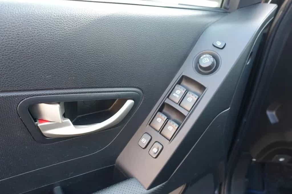 Ssangyong Korando *4x4*AHK*SHZ*NAVI*AUTOMATIK*LEDER*KAMERA* 02/2012-photo-9