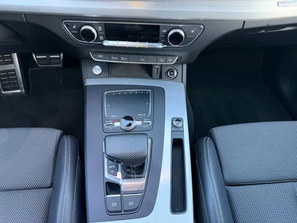 Audi Q5 40 TDI quattro sport/S-Line/Totwinkel/AHK/Kam 01/2019-photo-22