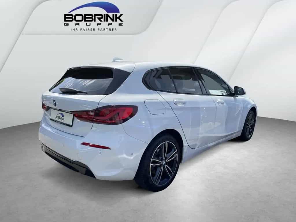 BMW 118 i 5-Türer Sport Line Tempomat LED Navi Shz 08/2022-photo-3