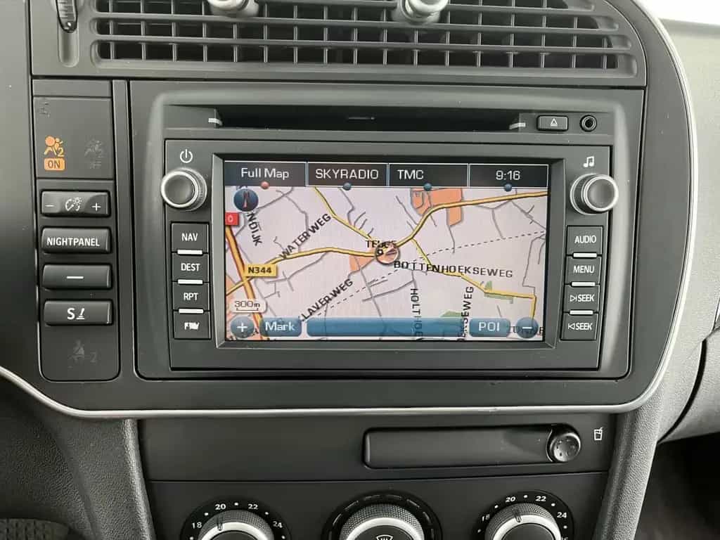 Saab 9-3 Sport Estate 1.8t Vector Aut. *LEATHER-FABRI 04/2010-photo-11