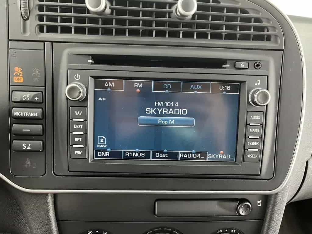 Saab 9-3 Sport Estate 1.8t Vector Aut. *LEATHER-FABRI 04/2010-photo-12
